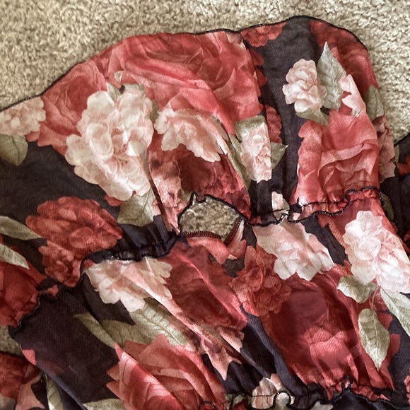 On Shoulder/Off Shoulder Knee/Mid Knee Dark Floral Dress, Size 8, Kate and Lily - Picture 3 of 3